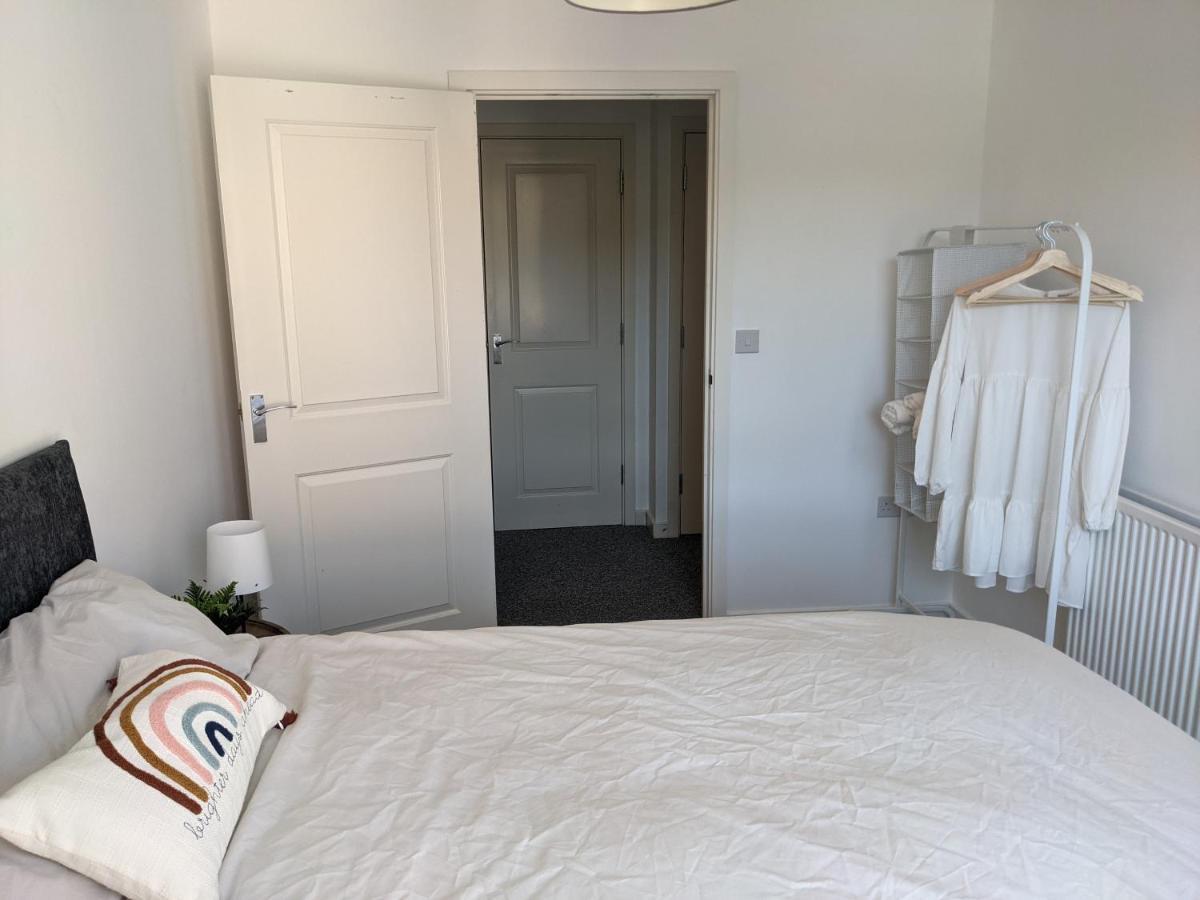 Simple 2-Bedroom 1.5 Bath Apartment In Thornhill Southampton Eksteriør bilde
