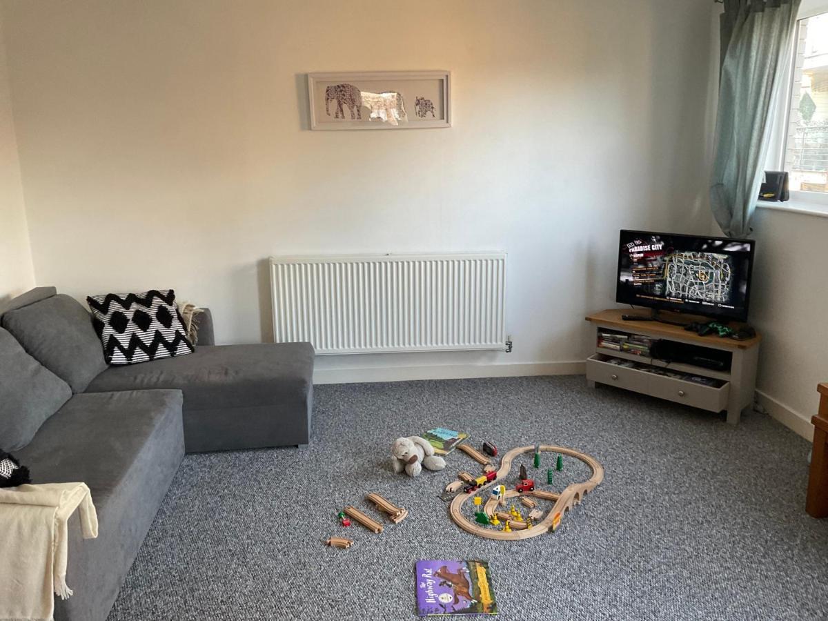 Simple 2-Bedroom 1.5 Bath Apartment In Thornhill Southampton Eksteriør bilde